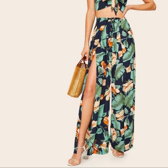 SHEIN Pants - NWOT Tropical Print Pants